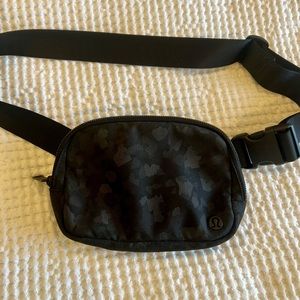 Lululemon black leopard print belt bag